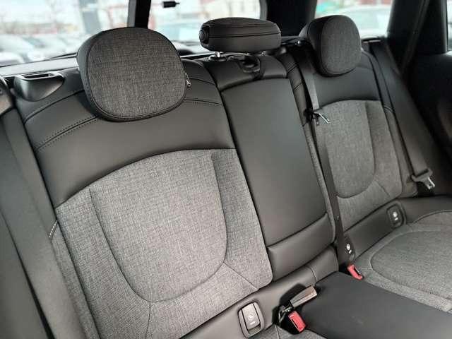 ＭＩＮＩ クーパーＳＤ　クラブマン　クラシック・トリム　ミニクーパーＳＤクラブマン・認定中古車・アップルカープレイ・クルーズコントロール・１８インチ純正ホイール・ピアノブラックエクステリア・ドラレコ・ＥＴＣ（26枚目）