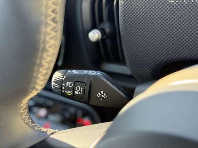 ＭＩＮＩ クーパーＣ　クラシック・トリム　クラシックトリム　正規認定中古車　保証整備付　ナビ　ＥＴＣ　バックカメラ　衝突軽減ブレーキ　アイドリングストップ　障害物ソナー　レーンキープ　アクティブクルコン　ＬＥＤライト　純正ホイール（16枚目）