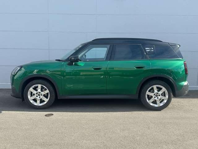 ＭＩＮＩ カントリーマンＤ　クラシック・トリム　ミニ　カントリーマン　Ｄ　認定中古車　弊社試乗車　　ブリティッシュ・レーシング・グリーン／ブラックルーフ（4枚目）