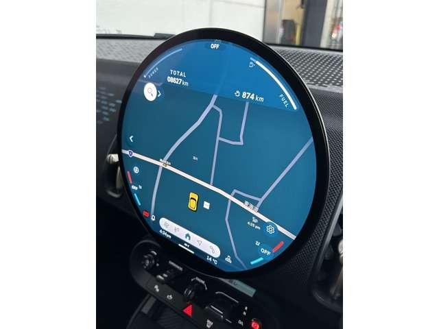 ＭＩＮＩ カントリーマンＤ　クラシック・トリム　ミニ　カントリーマン　Ｄ　認定中古車　弊社試乗車　　ブリティッシュ・レーシング・グリーン／ブラックルーフ（29枚目）