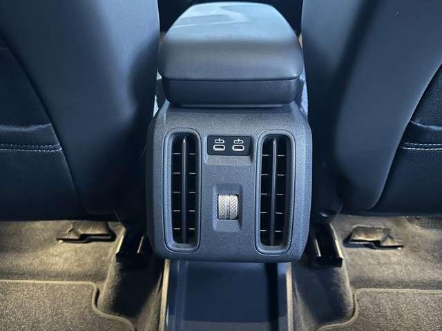 ＭＩＮＩ カントリーマンＤ　クラシック・トリム　ミニ　カントリーマン　Ｄ　認定中古車　弊社試乗車　　ブリティッシュ・レーシング・グリーン／ブラックルーフ（41枚目）