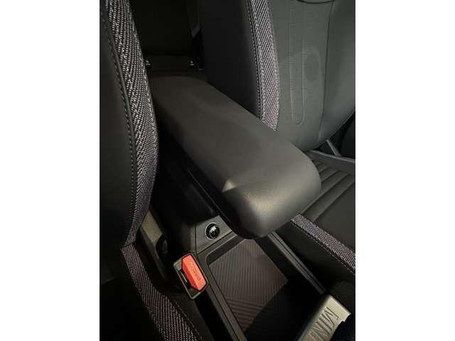 ＭＩＮＩ カントリーマンＤ　クラシック・トリム　ミニ　カントリーマン　Ｄ　認定中古車　弊社試乗車　　ブリティッシュ・レーシング・グリーン／ブラックルーフ（44枚目）