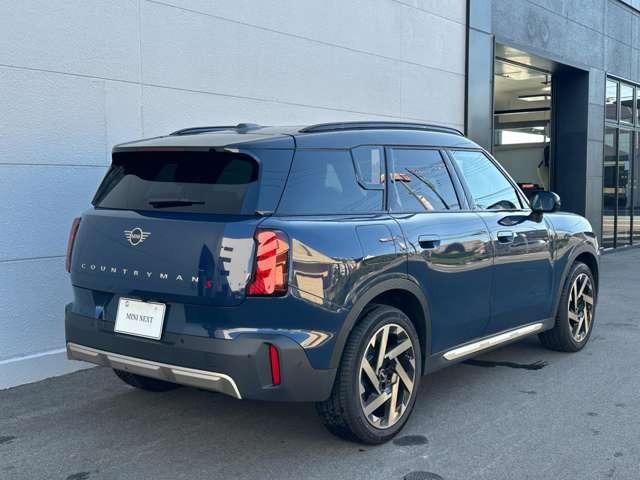ＭＩＮＩ カントリーマンＳオール４　フェイバード・トリム　正規認定中古車　保証整備付　弊社試乗車　ナビ　ＥＴＣ　ドラレコ　バックカメラ　衝突軽減ブレーキ　アイドリングストップ　障害物ソナー　レーンキープ　アクティブクルコン　ＬＥＤライト　純正ホイール（6枚目）