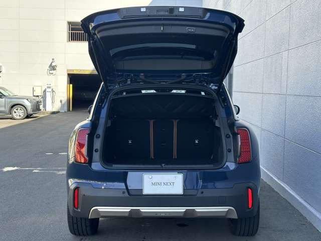 ＭＩＮＩ カントリーマンＳオール４　フェイバード・トリム　正規認定中古車　保証整備付　弊社試乗車　ナビ　ＥＴＣ　ドラレコ　バックカメラ　衝突軽減ブレーキ　アイドリングストップ　障害物ソナー　レーンキープ　アクティブクルコン　ＬＥＤライト　純正ホイール（10枚目）