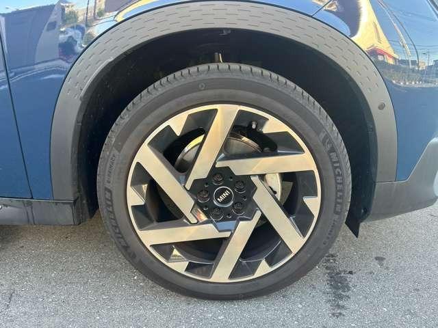 ＭＩＮＩ カントリーマンＳオール４　フェイバード・トリム　正規認定中古車　保証整備付　弊社試乗車　ナビ　ＥＴＣ　ドラレコ　バックカメラ　衝突軽減ブレーキ　アイドリングストップ　障害物ソナー　レーンキープ　アクティブクルコン　ＬＥＤライト　純正ホイール（16枚目）