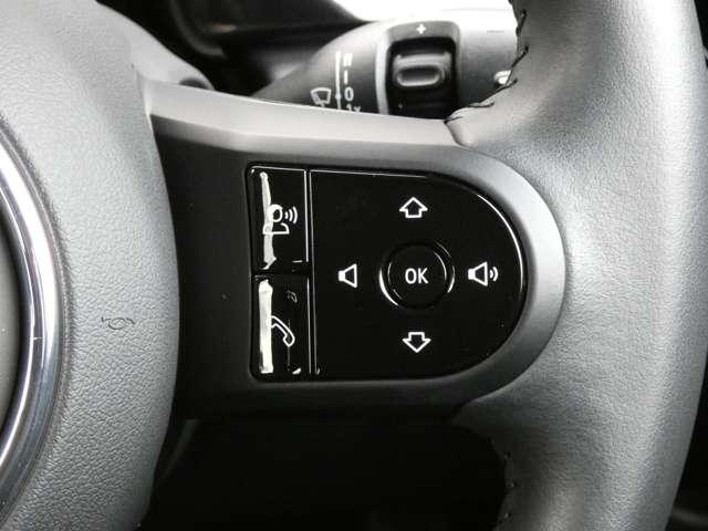 �n���h�������𗣂����ƂȂ��I�[�f�B�I�̉��ʒ����Ȃǂ��\�ł��I