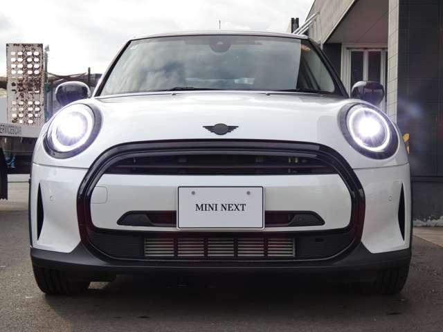 �k�d�c�w�b�h���C�g�ňÂ��铹�����S�I