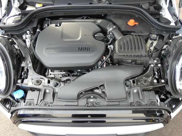 �P�D�T���b�^�[�f�B�[�[���^�[�{�G���W���I