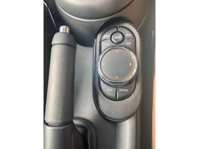 �i�r�Q�[�V�����p�̃R���g���[�����j�b�g�ł��B