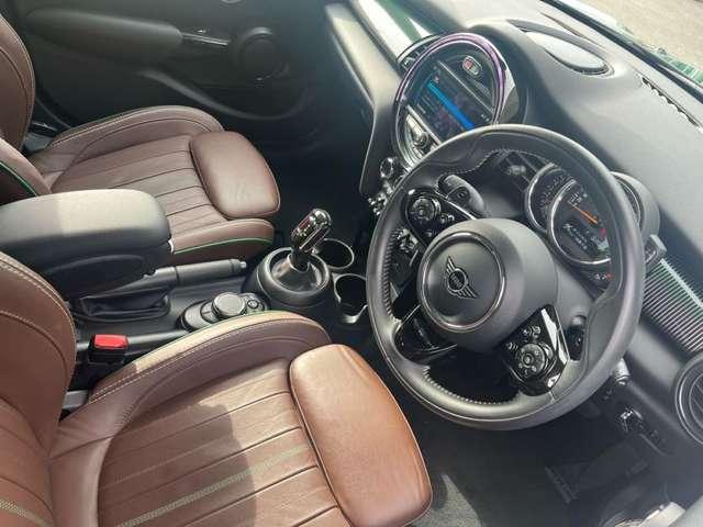 �V�[�g�́A�ւ���E�j��Ȃǂ��Ȃ��A�L���C�ȏ�Ԃł��I�U�O���N�L�O�Ԑ�p���U�[�V�[�g�ł�