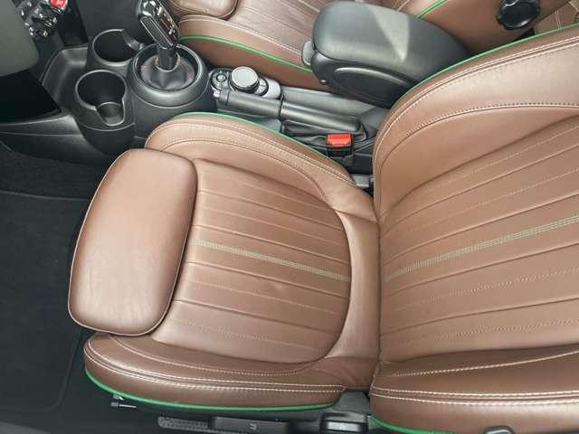 �V�[�g�́A�ւ���E�j��Ȃǂ��Ȃ��A�L���C�ȏ�Ԃł��I�U�O���N�L�O��p���U�[�V�[�g