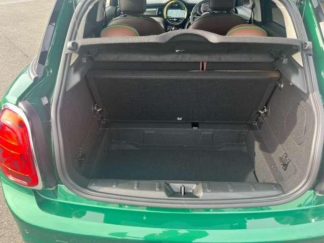 ���Q�b�W�X�y�[�X���̃A���_�[�{�b�N�X�ł��B