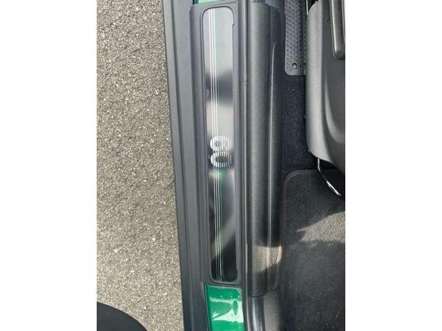 �h�A�V�F���v���[�g�ɂ͂U�O���N�L�O��p�f�J�[��