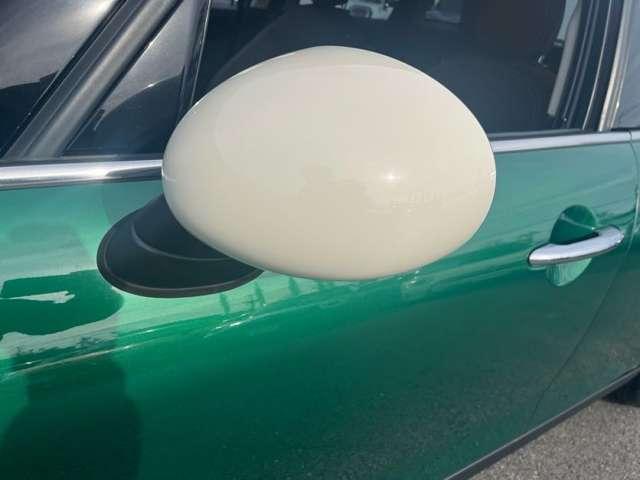 �z���C�g�̃~���[�J�o�[