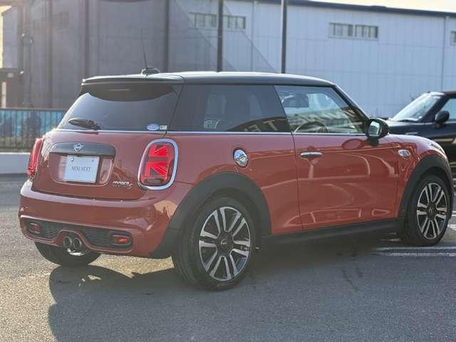 ＭＩＮＩ クーパーＳ　ナビ・ＥＴＣ・ＡＣＣ・シートヒーター・パドルシフト・ハーマンカードンスピーカー・レザーシート（10枚目）