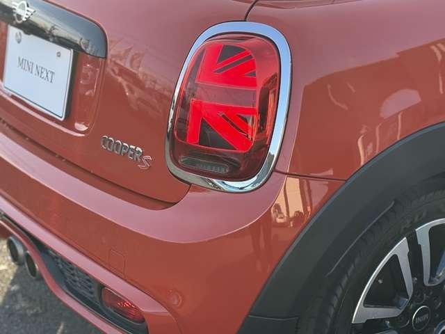 ＭＩＮＩ クーパーＳ　ナビ・ＥＴＣ・ＡＣＣ・シートヒーター・パドルシフト・ハーマンカードンスピーカー・レザーシート（11枚目）