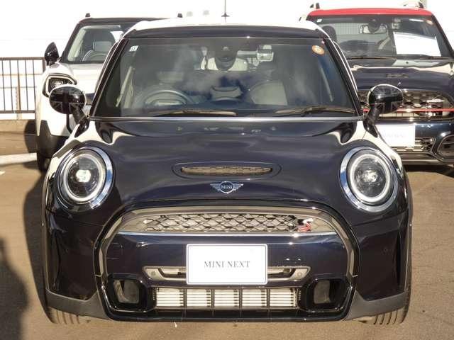 ＭＩＮＩ クーパーＳ　ミニ・ユアーズ・トリム　認定中古車・ナビ・アクティブクルーズコントロール・シートヒーター・純正ホイール・レザーシート・スマホ充電（11枚目）