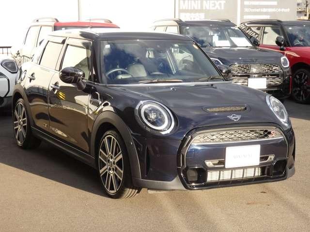 ＭＩＮＩ クーパーＳ　ミニ・ユアーズ・トリム　認定中古車・ナビ・アクティブクルーズコントロール・シートヒーター・純正ホイール・レザーシート・スマホ充電（12枚目）