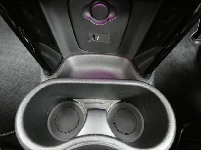 ＭＩＮＩ クーパーＳ　ミニ・ユアーズ・トリム　認定中古車・ナビ・アクティブクルーズコントロール・シートヒーター・純正ホイール・レザーシート・スマホ充電（32枚目）