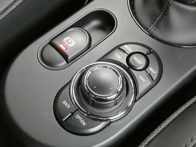 ＭＩＮＩ クーパーＳ　ミニ・ユアーズ・トリム　認定中古車・ナビ・アクティブクルーズコントロール・シートヒーター・純正ホイール・レザーシート・スマホ充電（34枚目）