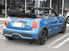 ����������ǥ����顼�ˤƥ��ƥʥ󥹤ʤɤ���ǽ���ݾ��դ�ǧ����ż֤Ȥʤ�ޤ������������ܤˤ⤪���������Ǽ�����˹Ԥ���������ޤ�Ǽ�֡�����Ǽ�֡ˤ������ޤ��� 2