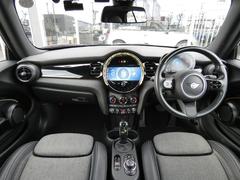 ����ѥͼ���ϡ��ͣɣΣɤ��Τʤ���Υǥ������Ƨ�����Ƥ��ޤ��� 3