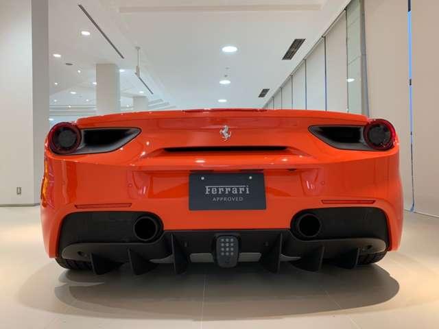 フェラーリ 488GTB F1 DCT RossoDino