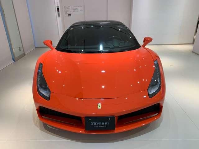 ４８８ＧＴＢ 　Ｆ１　ＤＣＴ　ＲｏｓｓｏＤｉｎｏ　ＬＥＤ付カーボン　Ｆプロテクション　２０インチ鍛造ダークペイントＡＷ　ゴールドブレーキキャリパー　スクーデリアフェラーリフェンダーエンブレム（10枚目）