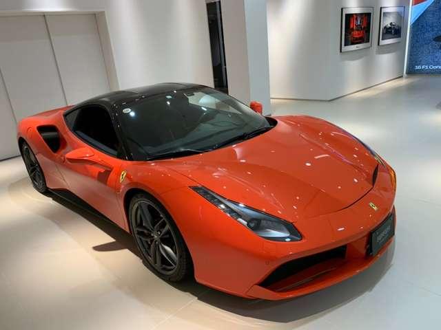 ４８８ＧＴＢ 　Ｆ１　ＤＣＴ　ＲｏｓｓｏＤｉｎｏ　ＬＥＤ付カーボン　Ｆプロテクション　２０インチ鍛造ダークペイントＡＷ　ゴールドブレーキキャリパー　スクーデリアフェラーリフェンダーエンブレム（13枚目）