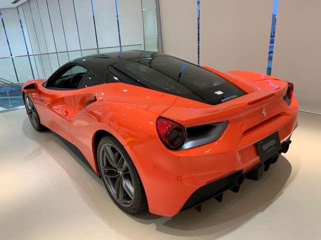 ４８８ＧＴＢ 　Ｆ１　ＤＣＴ　ＲｏｓｓｏＤｉｎｏ　ＬＥＤ付カーボン　Ｆプロテクション　２０インチ鍛造ダークペイントＡＷ　ゴールドブレーキキャリパー　スクーデリアフェラーリフェンダーエンブレム（20枚目）