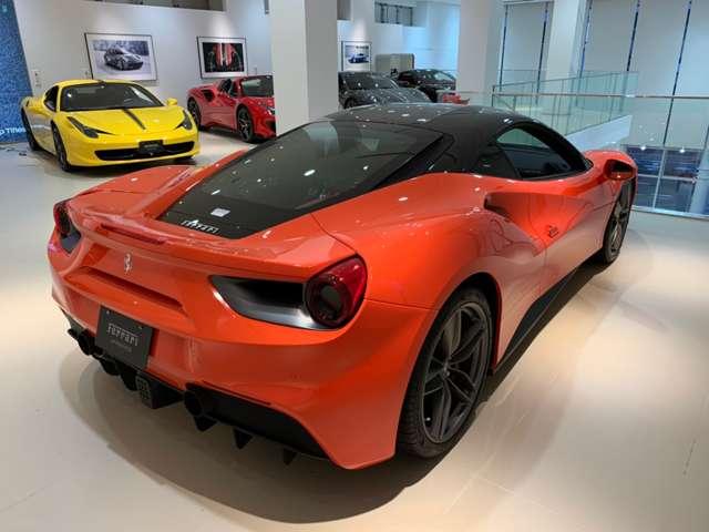 ４８８ＧＴＢ 　Ｆ１　ＤＣＴ　ＲｏｓｓｏＤｉｎｏ　ＬＥＤ付カーボン　Ｆプロテクション　２０インチ鍛造ダークペイントＡＷ　ゴールドブレーキキャリパー　スクーデリアフェラーリフェンダーエンブレム（22枚目）
