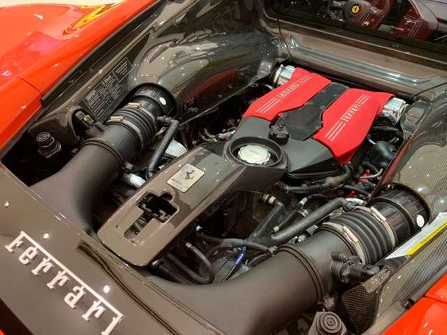 ４８８ＧＴＢ 　Ｆ１　ＤＣＴ　ＲｏｓｓｏＤｉｎｏ　ＬＥＤ付カーボン　Ｆプロテクション　２０インチ鍛造ダークペイントＡＷ　ゴールドブレーキキャリパー　スクーデリアフェラーリフェンダーエンブレム（28枚目）