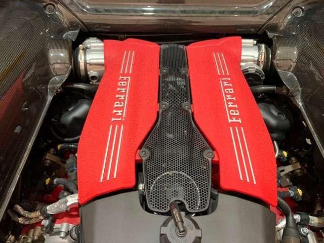 ４８８ＧＴＢ 　Ｆ１　ＤＣＴ　ＲｏｓｓｏＤｉｎｏ　ＬＥＤ付カーボン　Ｆプロテクション　２０インチ鍛造ダークペイントＡＷ　ゴールドブレーキキャリパー　スクーデリアフェラーリフェンダーエンブレム（29枚目）