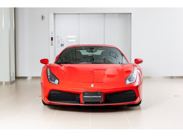 488GTB F1 DCT 認定中古車エクステリアフルカーボン(3枚目)