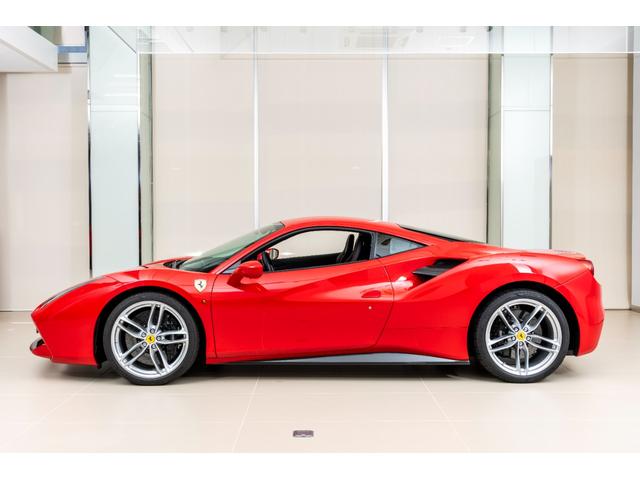 488GTB F1 DCT 認定中古車エクステリアフルカーボン(9枚目)