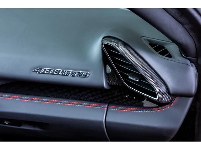 488GTB F1 DCT 認定中古車エクステリアフルカーボン(22枚目)