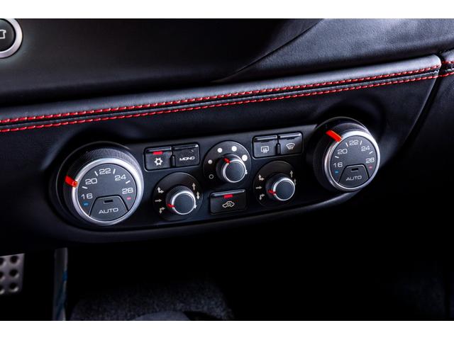 488GTB F1 DCT 認定中古車エクステリアフルカーボン(24枚目)