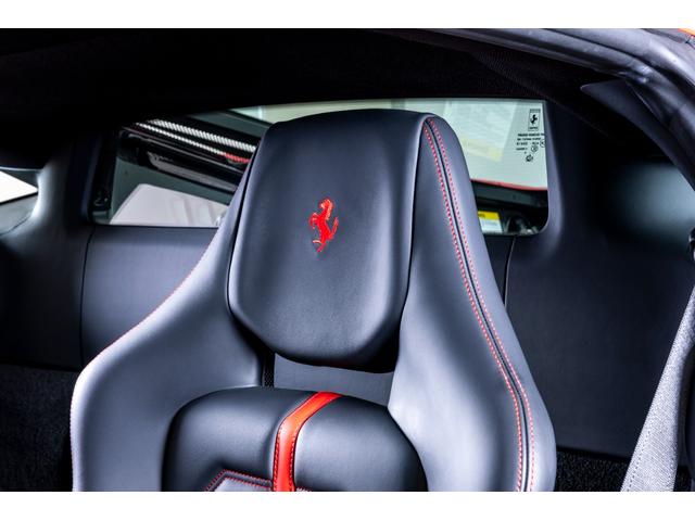 488GTB F1 DCT 認定中古車エクステリアフルカーボン(27枚目)