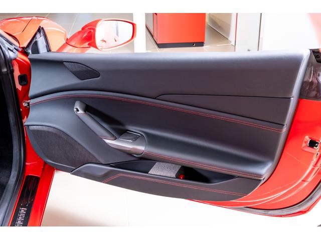 488GTB F1 DCT 認定中古車エクステリアフルカーボン(29枚目)