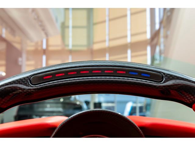 F8スパイダー 認定中古車保証 SpecialColor BiancoItalia 左ハンドル カーボンファイバー(ホイール・フロントスポイラー・アンダードアトリム・サイドスポイラーサイドエアインテークススプリッタ)(23枚目)