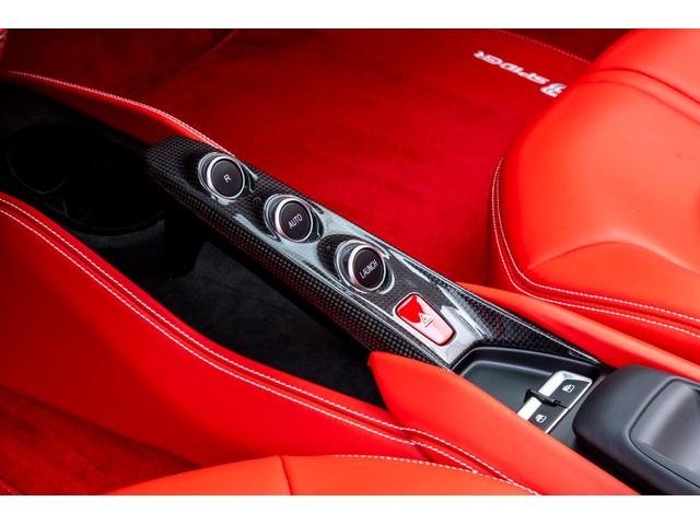 F8スパイダー 認定中古車保証 SpecialColor BiancoItalia 左ハンドル カーボンファイバー(ホイール・フロントスポイラー・アンダードアトリム・サイドスポイラーサイドエアインテークススプリッタ)(28枚目)