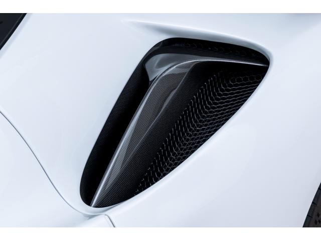 ＳＦ９０ストラダーレ アセットフィオラノ　ＥｘｔｅｎｄｅｄＷａｒｒａｎｔｙ付帯済み　Ｂｉａｎｃｏ　Ｃｅｒｖｉｎｏ　ＡｓｅｔｔｏＦｉｏｒａｎｏパッケージ　左ハンドル　ツートンカラーボディ　ＬＥＤ付きカーボンステアリングホイール（17枚目）