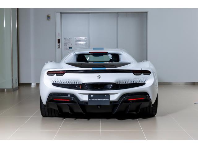 ２９６ＧＴＢ 　新車保証継承　Ｂｉａｎｃｏ　Ｃｅｒｖｉｎｏ　左ハンドル　アルカンターラインナーディティール　サスペンションリフター　ＬＥＤ付きカーボンステアリングホイール　デイトナカーボンファイバーレーシングシート（8枚目）