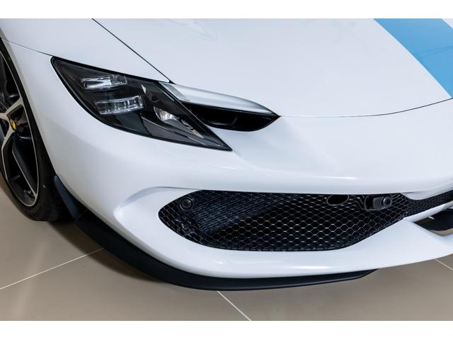 ２９６ＧＴＢ 　新車保証継承　Ｂｉａｎｃｏ　Ｃｅｒｖｉｎｏ　左ハンドル　アルカンターラインナーディティール　サスペンションリフター　ＬＥＤ付きカーボンステアリングホイール　デイトナカーボンファイバーレーシングシート（11枚目）