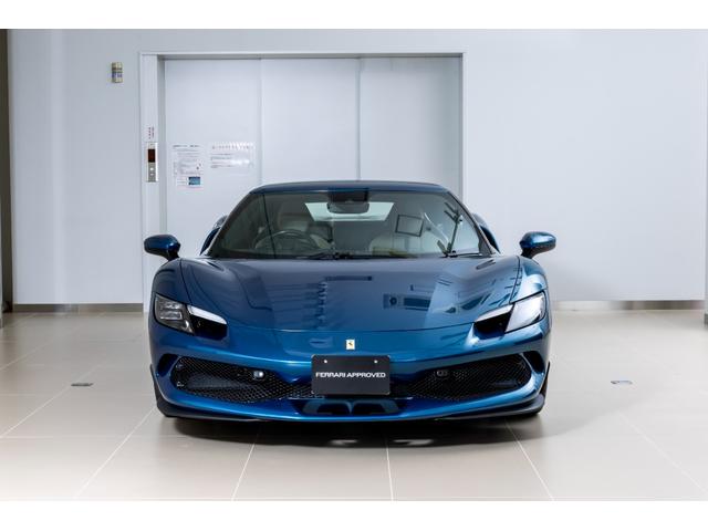 296GTB ベースグレード 新車保証継承 Blu Abu Dhabi 右ハンドル車 カーボンファーバーアッパートンネル・サスペンションリフター・LED付きカーボンファイバーステアリングホイール・カーボンファイバーレーシングシート(4枚目)