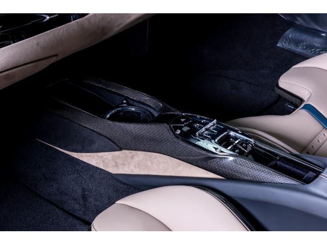 296GTB ベースグレード 新車保証継承 Blu Abu Dhabi 右ハンドル車 カーボンファーバーアッパートンネル・サスペンションリフター・LED付きカーボンファイバーステアリングホイール・カーボンファイバーレーシングシート(29枚目)