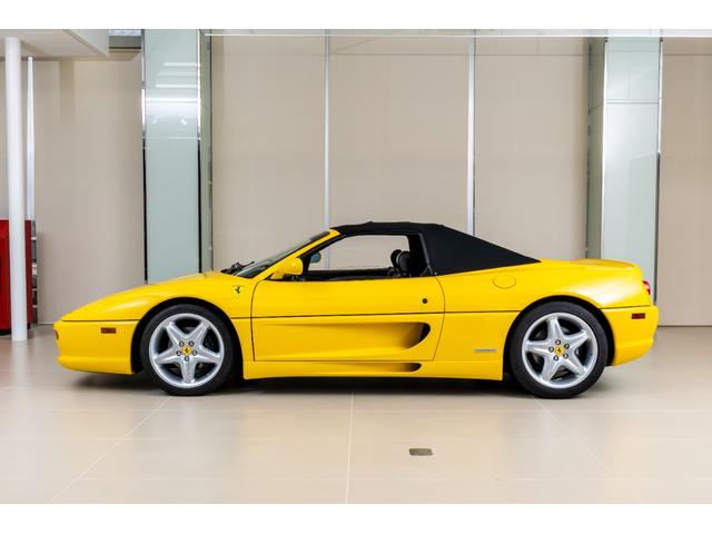 Ｆ３５５ スパイダー　Ｇｉａｌｌｏ　Ｍｏｄｅｎａ　ＭＴ車（13枚目）