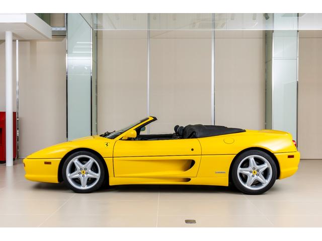 Ｆ３５５ スパイダー　Ｇｉａｌｌｏ　Ｍｏｄｅｎａ　ＭＴ車（14枚目）