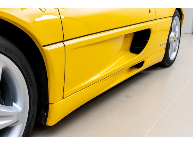Ｆ３５５ スパイダー　Ｇｉａｌｌｏ　Ｍｏｄｅｎａ　ＭＴ車（21枚目）