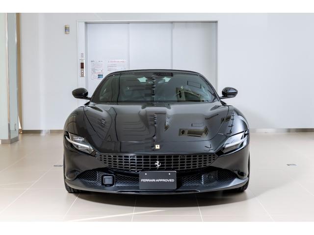 ローマスパイダー 　新車保証継承　ＮｅｒｏＤＳ　左ハンドル車　デイトナスタイルシート　フロントレーダーＡＣＣ　ＬＥＤ付きカーボンステアリングホイール　２０インチクローム仕上鍛造スポーツホイール　ベンチレーテッド電動シート（5枚目）